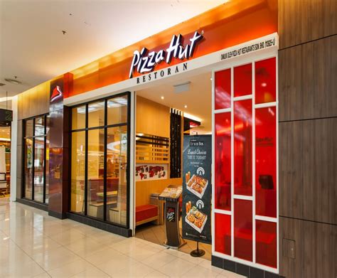 Pizza hut east end - Access to Pizza Hut’s Learning Zone requires registration for a company-wide username and password on the YUM! Brands website. When someone is hired by Pizza Hut or becomes a franc...